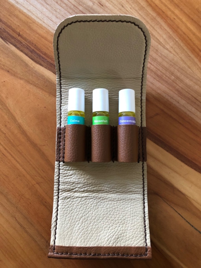 3 roll-on aux huiles essentielles à choix + étui en cuir cousu main